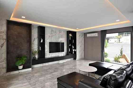 6 Bedrooms, 7 Bathrooms - Houses Pattaya