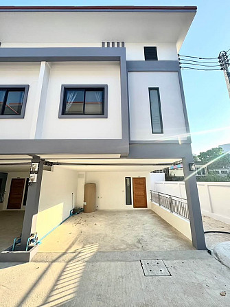 2 Bedrooms, 3 Bathrooms -House Phuket - photo 2
