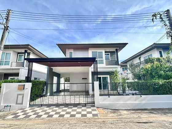 3 Bedroom 3 Bathroom House Phuket