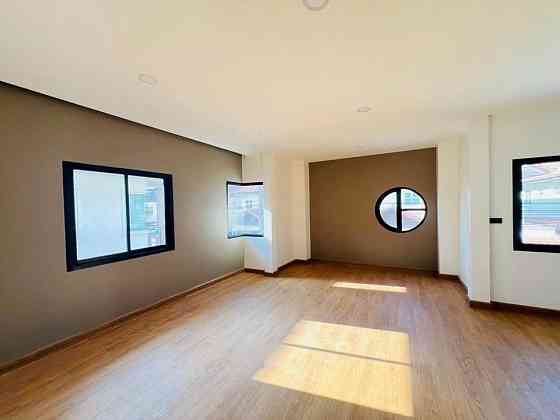 4 Bedroom 3 Bathroom House Phuket