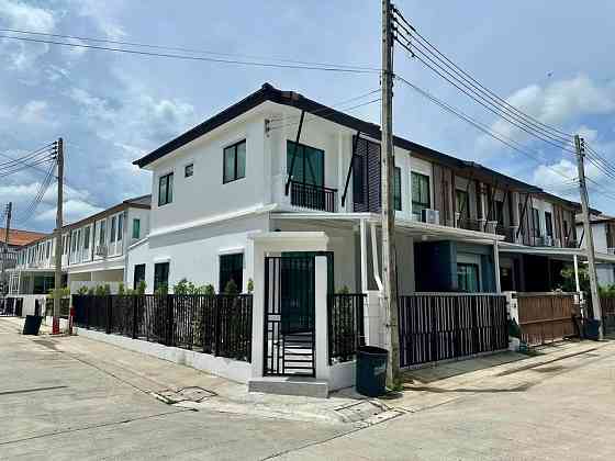 3 Bedroom 2 Bathroom House Phuket
