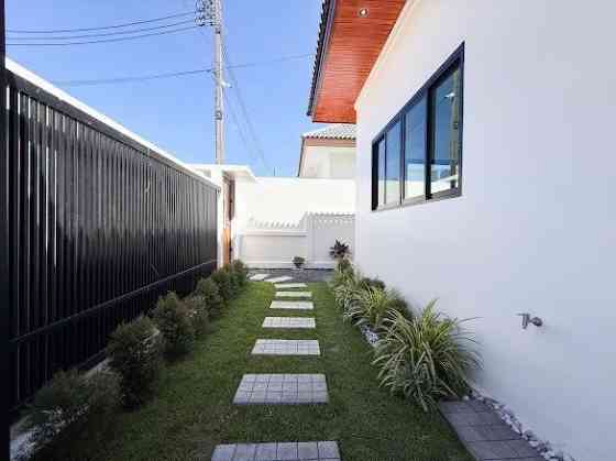 3-Bedroom, 3-Bathroom House Phuket