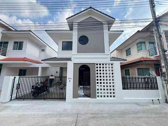 4 Beds 3 Baths - House Phuket