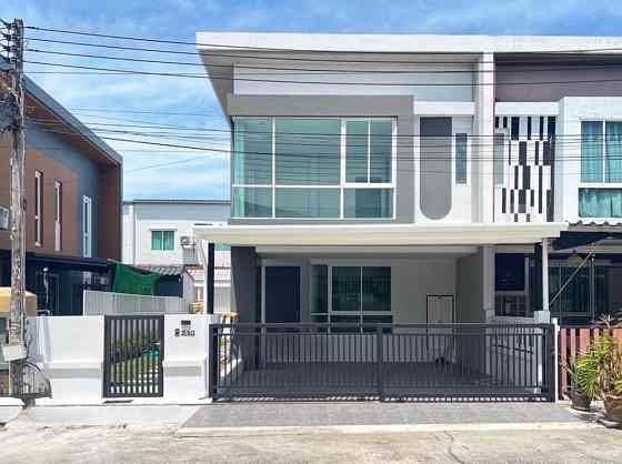 3 Bedroom 3 Bathroom House Phuket