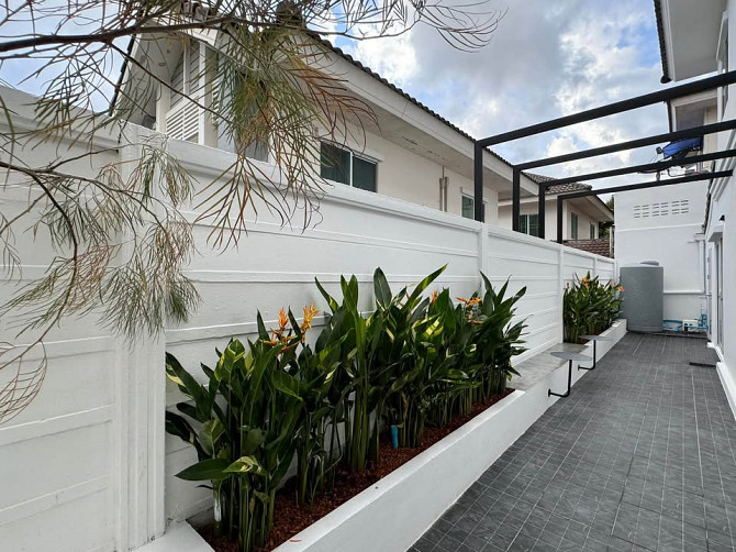 3 Bedroom, 2 Bathroom House Phuket - photo 1