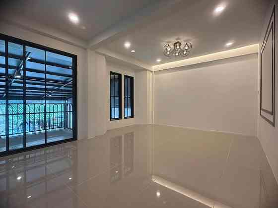 4 Bedroom, 3 Bathroom House Phuket