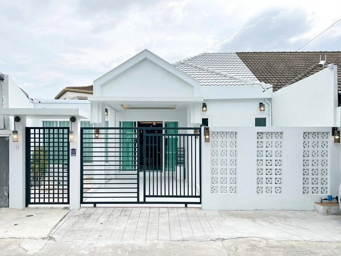 3-bedroom, 2-bathroom house Phuket - photo 1