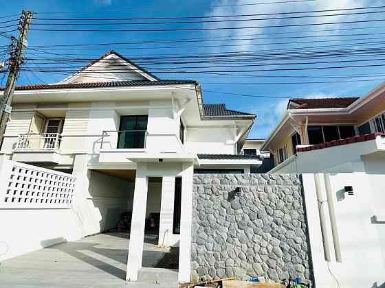 3 Beds 4 Baths - House Phuket