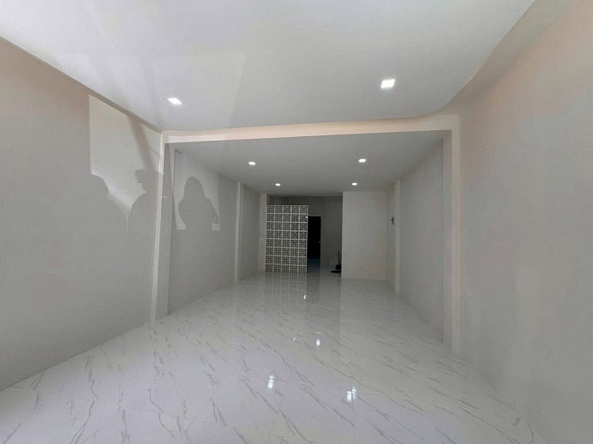 Three-bedroom, two-bathroom townhouse Phuket - photo 3