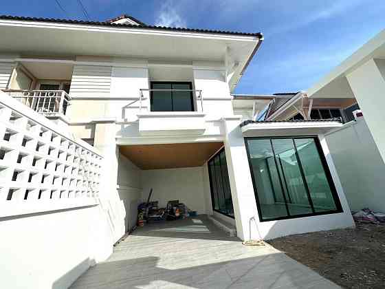 3 Beds 4 Baths - House Phuket