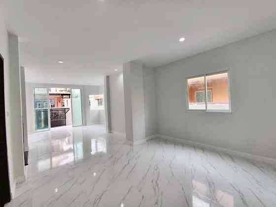 3 Bedroom 2 Bathroom House Phuket