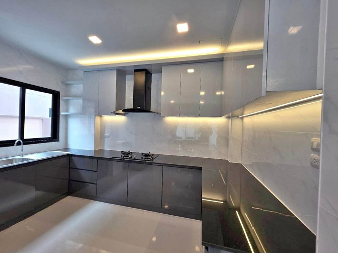 4 Bedroom 3 Bathroom House Pattaya - photo 1