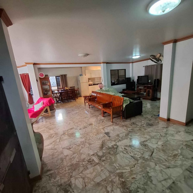 4 Bedroom, 3 Bathroom House Pattaya - photo 8