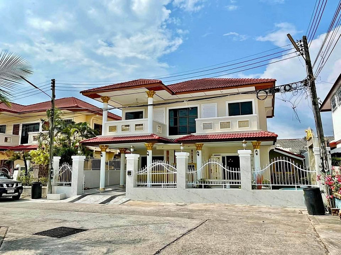 5 Bedroom 3 Bathroom House Pattaya - photo 1