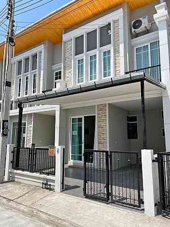 4 bedrooms 2 bathrooms - Townhouse Pattaya