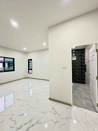 3 Bedroom, 2 Bathroom House Pattaya - photo 8