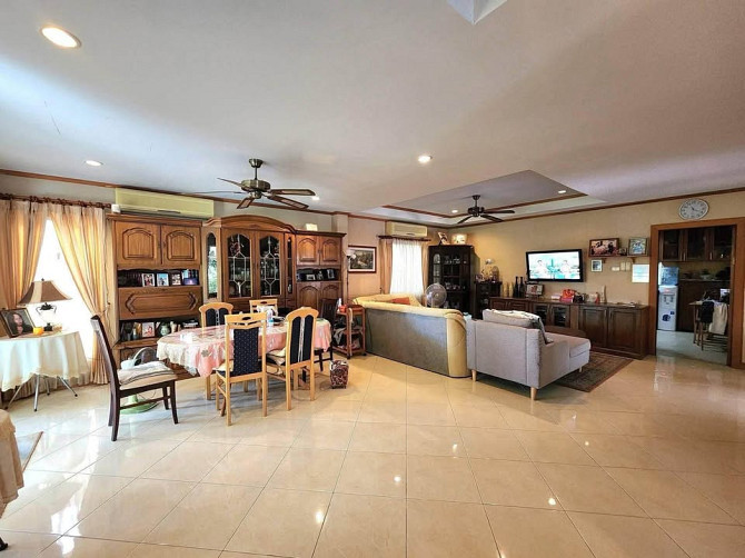 3 Bedroom, 4 Bathroom House Pattaya - photo 10