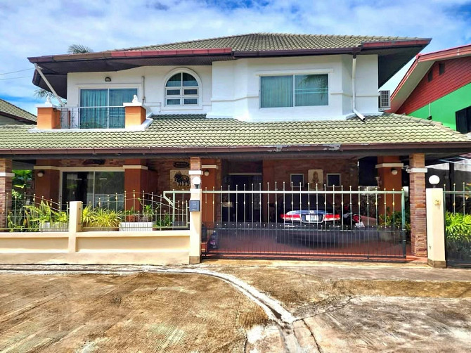 3 Bedroom, 4 Bathroom House Pattaya - photo 1