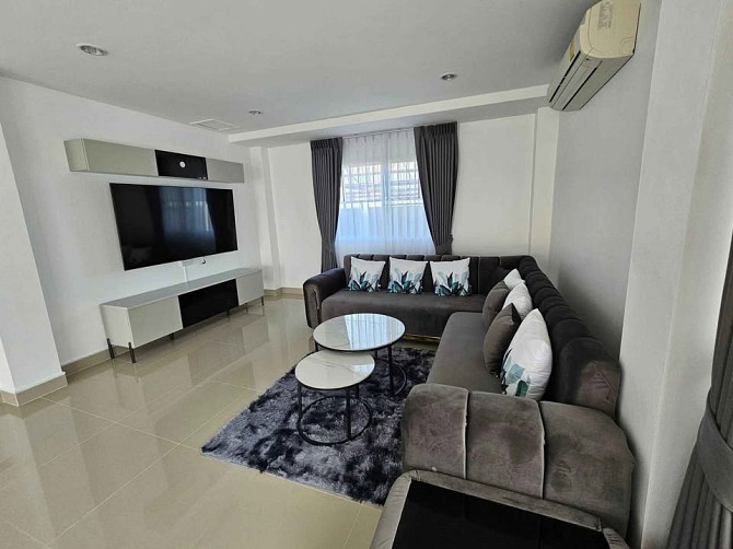 4 Bedroom, 3 Bathroom House Pattaya - photo 8
