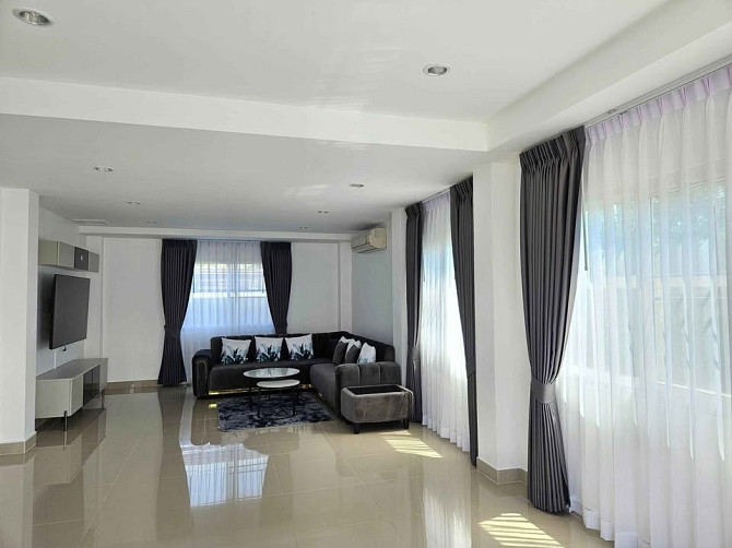 4 Bedroom, 3 Bathroom House Pattaya - photo 7