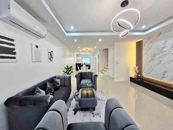 2 Bedrooms 3 Bathrooms - Townhouse Pattaya