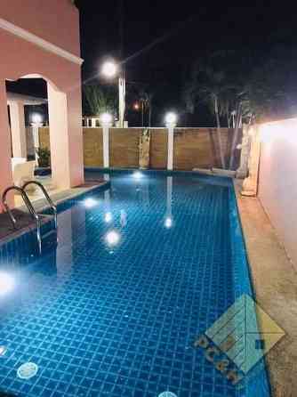 5-bedroom, 6-bathroom house Pattaya
