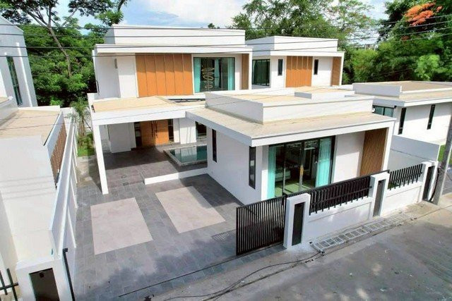4-bedroom, 5-bathroom house Pattaya - photo 19