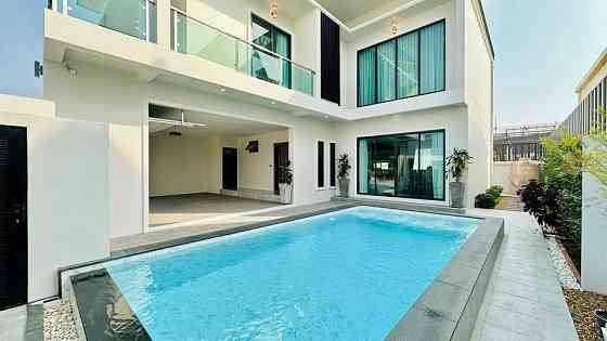 4 bedrooms 4 bathrooms - House Pattaya