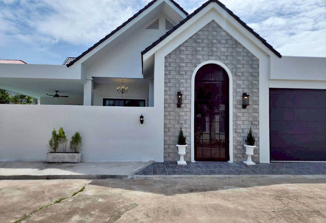 4 Bedroom, 4 Bathroom House Pattaya - photo 1