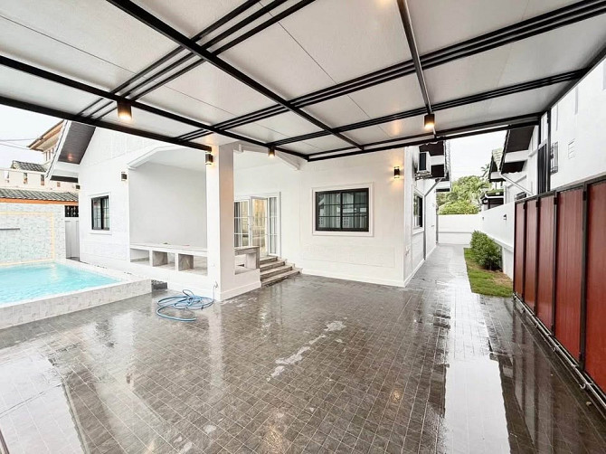 4 Bedroom, 3 Bathroom House Pattaya - photo 2