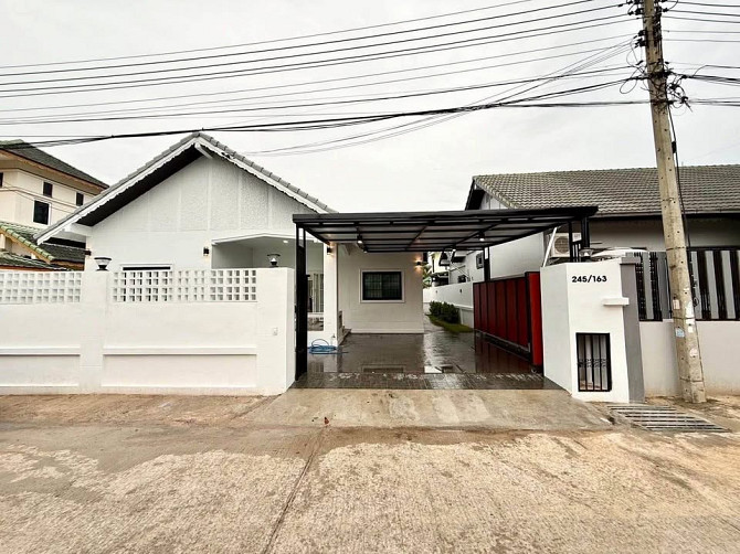 4 Bedroom, 3 Bathroom House Pattaya - photo 1