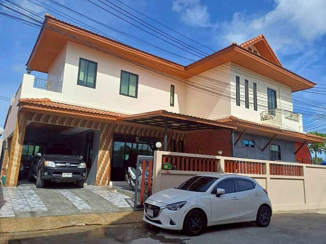 4 Bedroom, 3 Bathroom House Pattaya - photo 2