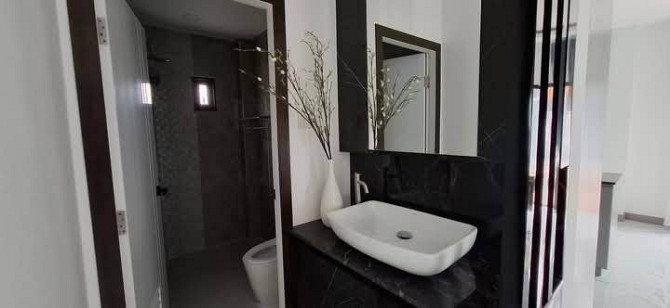 5 Bedroom, 4 Bathroom House Pattaya - photo 6