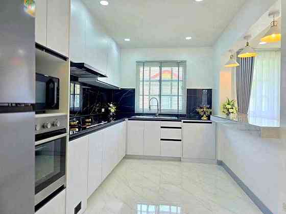 6 bedrooms 6 bathrooms - House Pattaya