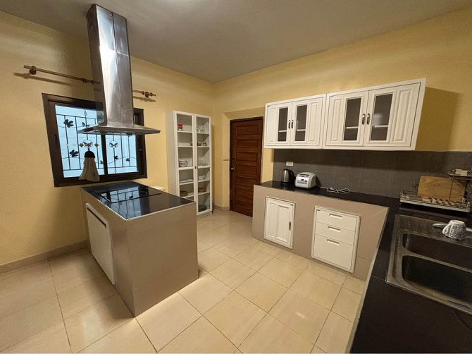 4 Bedroom, 4 Bathroom House Pattaya - photo 4