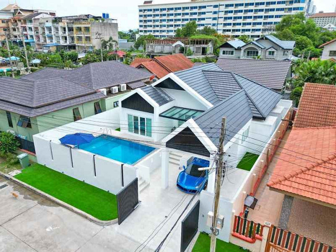 4 Bedroom, 4 Bathroom House Pattaya - photo 18