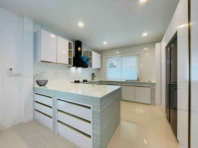 4 Bedroom, 4 Bathroom House Pattaya - photo 7