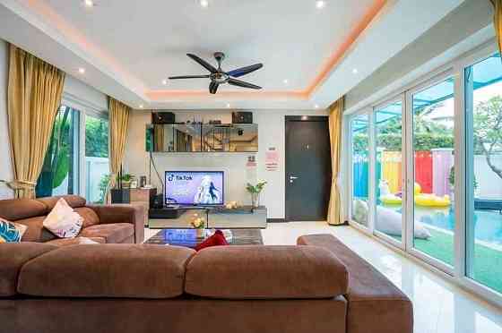5 Bedroom 5 Bathroom House Pattaya