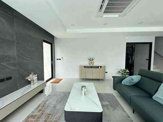 3 Bedroom 4 Bathroom House Pattaya