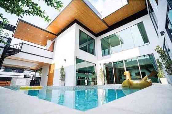 4 Bedroom 5 Bathroom House Pattaya