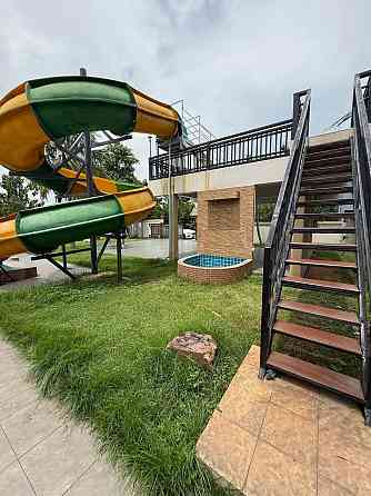 House with Bedrooms: 4 and Bathrooms: 3 Pattaya
