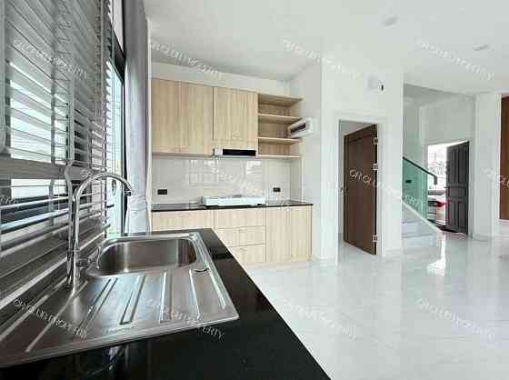 3 Bedroom, 3 Bathroom House Pattaya