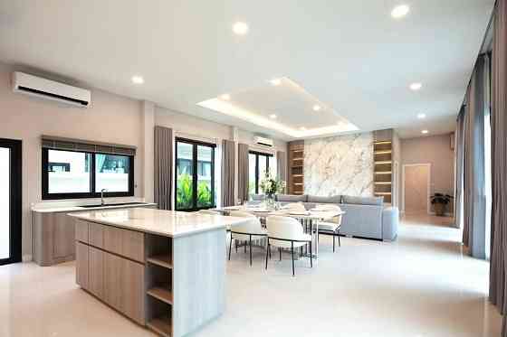 3 Beds 3 Baths House Pattaya
