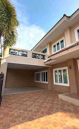 5 Bedrooms, 4 Bathrooms - Houses Пхукет
