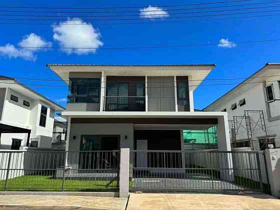 4 Bedrooms, 3 Bathrooms -House Пхукет