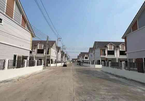3 Bedrooms, 3 Bathrooms -House Pattaya