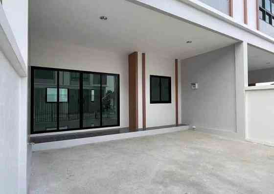 3 Bedrooms, 3 Bathrooms -House Pattaya