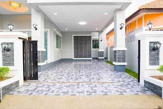 4 Beds 3 Baths - House Pattaya