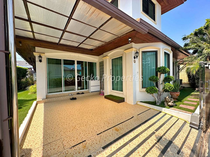 3 Beds 2 Baths House Pattaya - photo 1