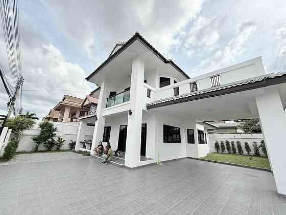 4 Beds 4 Bathrooms – House Pattaya